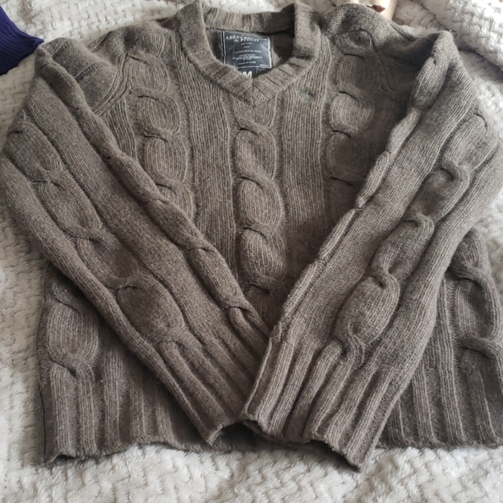 Men's Cashmere Blend Sweater size M